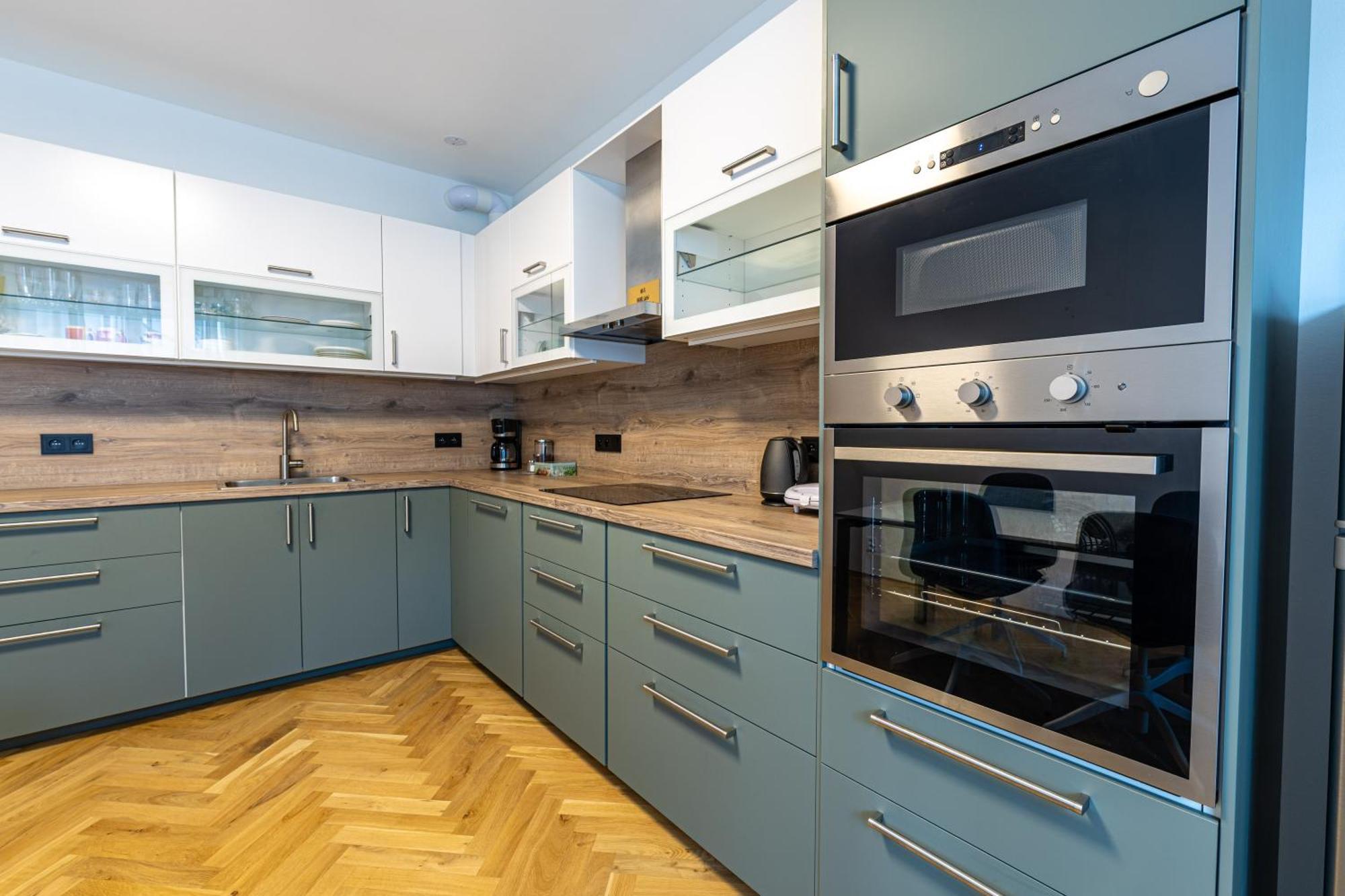Apartment Spoon 1a